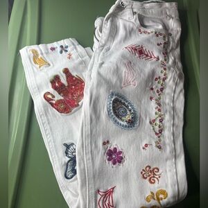 Rocks  & IndigoWhite Embroidered boho Jeans 6//7